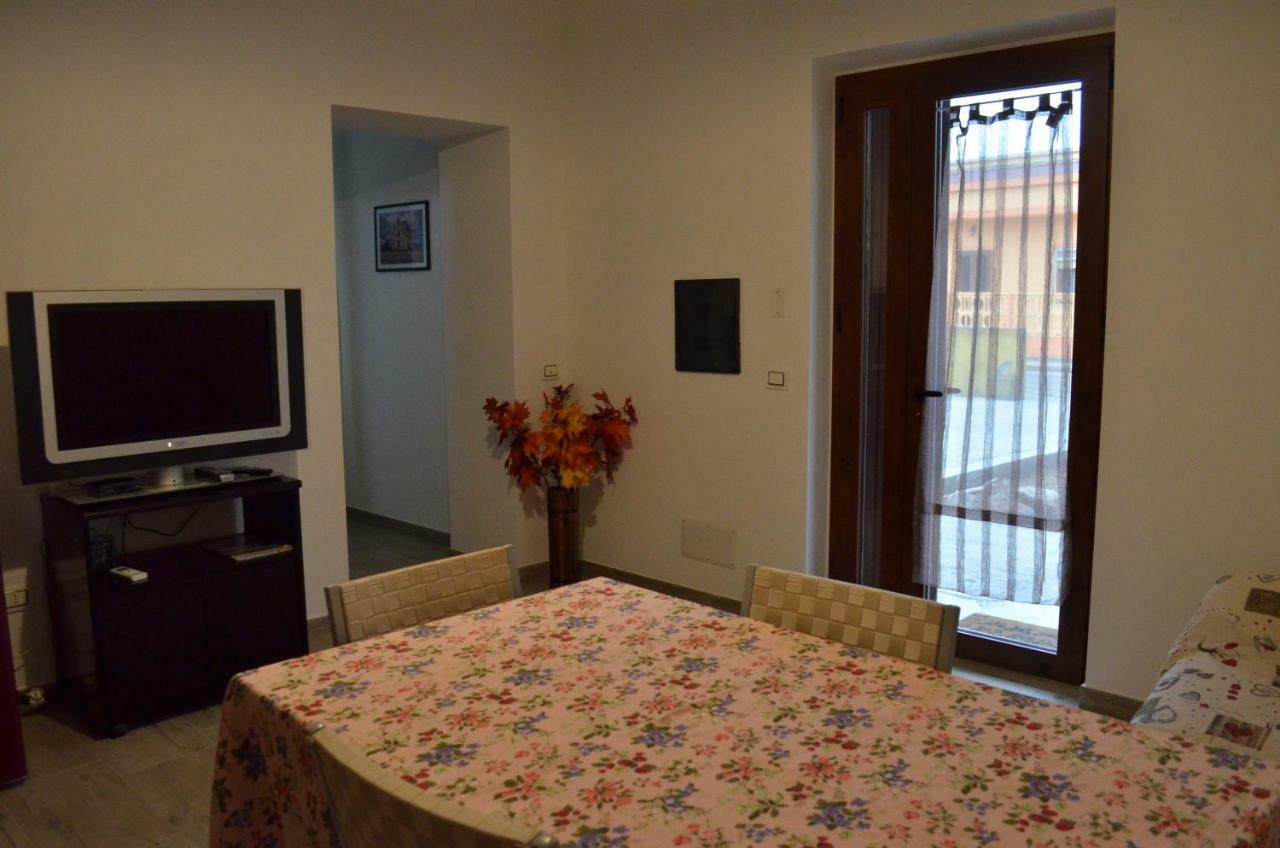 Appartamento Vacanza Da Luisa San Giovanni Suergiu Bagian luar foto