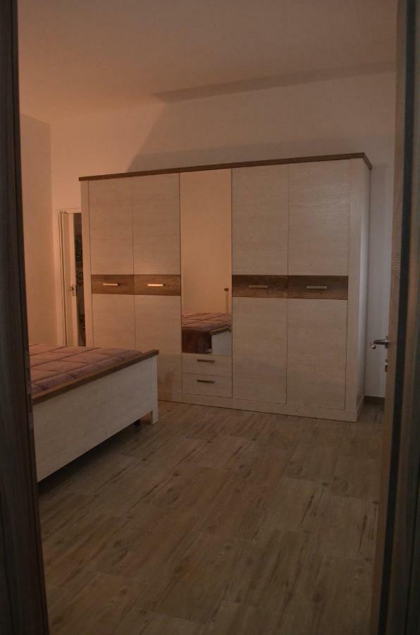 Appartamento Vacanza Da Luisa San Giovanni Suergiu Bagian luar foto